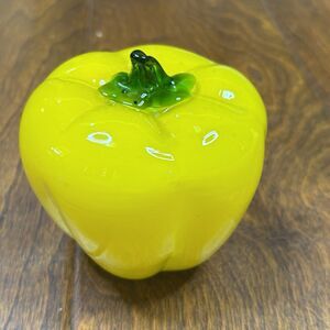 Murano style glass Vegetable 4" Yellow Bell Pepper hand blown paper weight decor